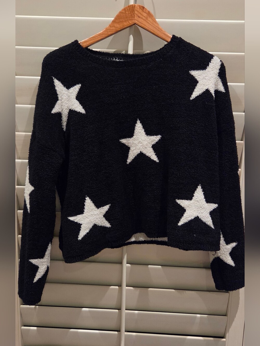 Francesca's Collections Fuzzy Black Crewneck Sweater with White Star Accents